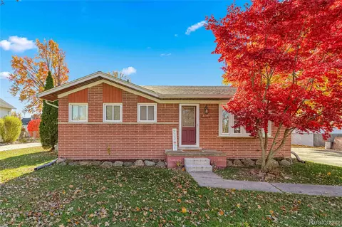 31549 John Hauk St, Garden City, MI 48135