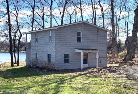 10128 Dar Ln, Goodrich, MI 48438