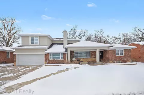 1217 Falcon St, Dearborn, MI 48128