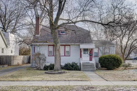1512 Dover St, Ferndale, MI 48220