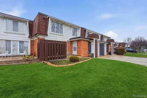 8710 Community Blvd, Warren, MI 48093