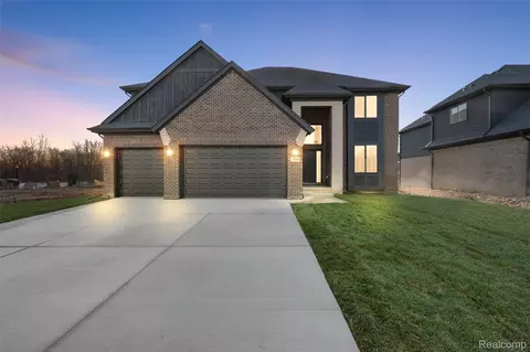 18894 Via Firenze Dr, Macomb, MI 48044