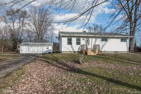10496 Yale Rd, Greenwood, MI 48006