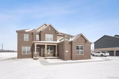 12033 Moore Ln, Washington, MI 48094