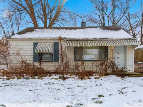 14382 Knox Ave, Warren, MI 48089