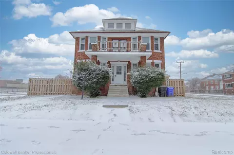 4899 Hillsboro St, Detroit, MI 48204