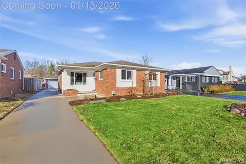 226 W La Salle Ave, Royal Oak, MI 48073