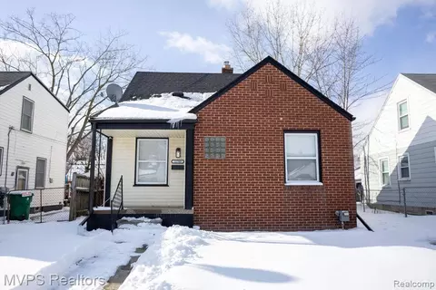 22789 Normandy Ave, Eastpointe, MI 48021