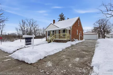 901 Argyle Ave, Pontiac, MI 48341