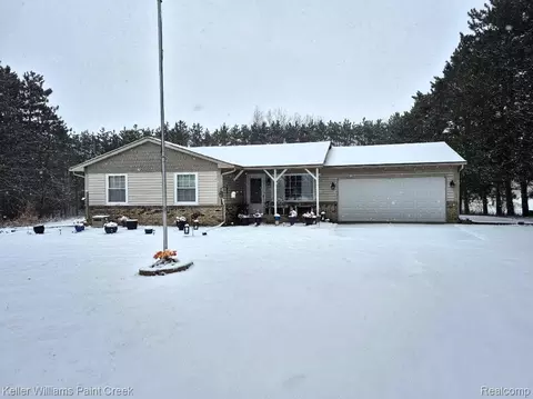 6373 Hall Rd, Dryden, MI 48428