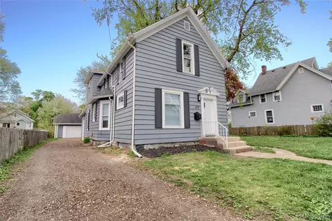 127 Bates St, Jackson, MI 49202