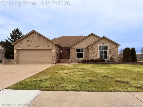 2633 Marlbank Dr, Sterling Heights, MI 48310