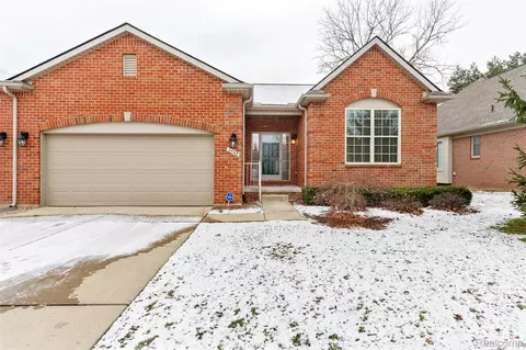 2068 Glenwood Dr, Sterling Heights, MI 48310