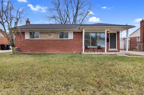 31051 Roycroft St, Livonia, MI 48154