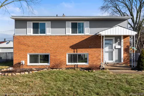 6770 Caribou St, Westland, MI 48185