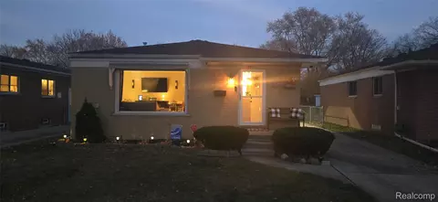 3961 Gertrude St, Dearborn Heights, MI 48125