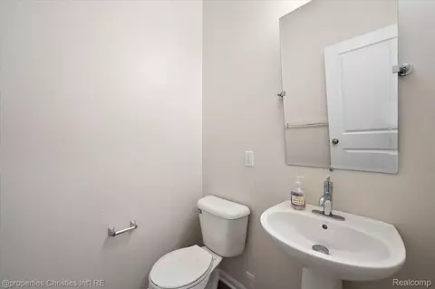 Other - 4953 Treeside Ln, Troy, MI 48098 photo 9 of 13