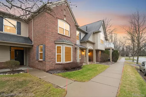 4015 Norwich Dr, Canton, MI 48188