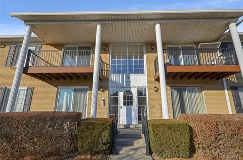 11750 15 Mile Rd, Sterling Heights, MI 48312