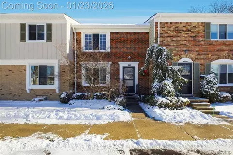 4956 Coventry Rd, Royal Oak, MI 48073
