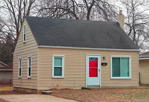 11667 Syracuse St, Taylor, MI 48180