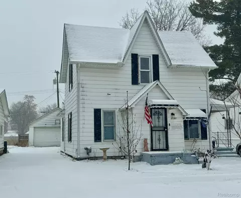 6140 1st St, Mayville, MI 48744