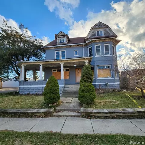 821 M L King Ave, Flint, MI 48503