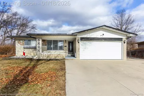 36218 Allison Dr, Sterling Heights, MI 48310