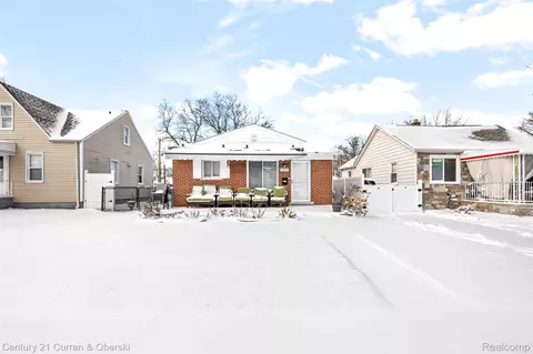5955 N Silvery Ln, Dearborn Heights, MI 48127