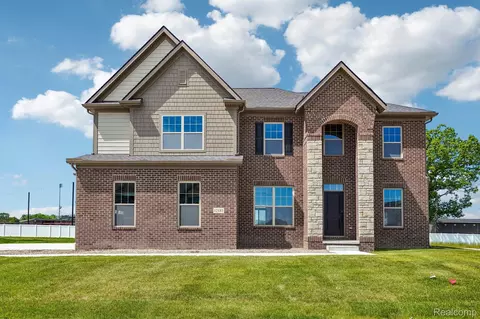 12185 Moore Ln, Washington, MI 48094