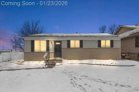 6823 Engleman, Center Line, MI 48015