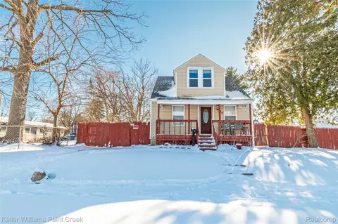 78 E Strathmore Ave, Pontiac, MI 48340