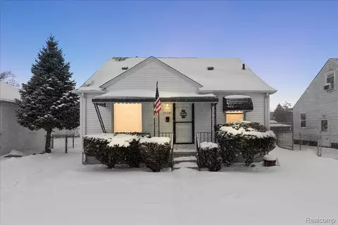 25245 Dodge St, Roseville, MI 48066