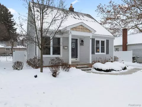 600 Irvin St, Plymouth, MI 48170