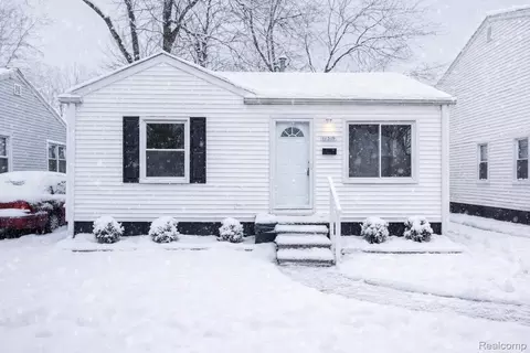 11319 Studebaker Ave, Warren, MI 48089