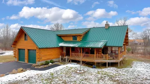 15925 29 Mile Rd, Ray, MI 48096