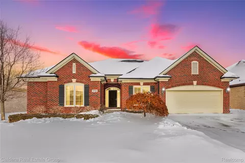 17723 Merganser Dr, Clinton Township, MI 48038