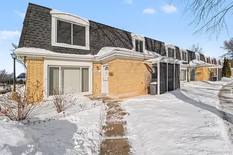 29960 City Center Dr # 1, Warren, MI 48093