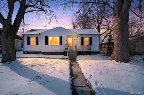 16392 Weddel St, Taylor, MI 48180