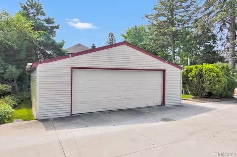 Exterior - 429 Edgewater, Algonac, MI 48001 photo 2 of 3