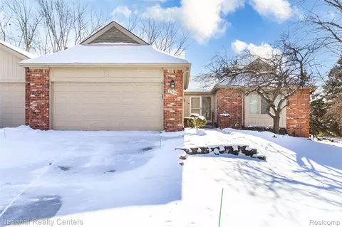 37019 Driftwood #5, Farmington Hills, MI 48331