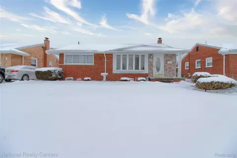 6511 Henry Ruff Rd, Garden City, MI 48135