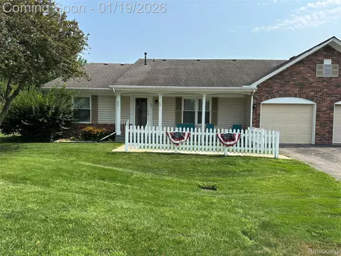 1300 North Dr, Saint Clair Shores, MI 48082