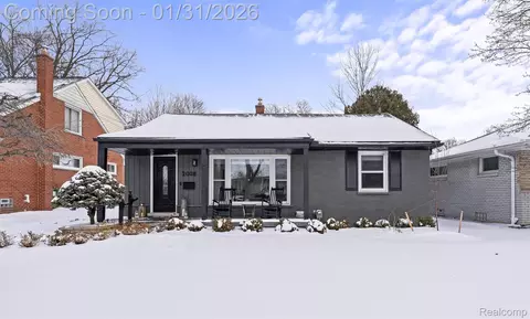 2008 Alicia Ln, Royal Oak, MI 48073