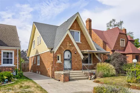 18661 San Juan Dr, Detroit, MI 48221