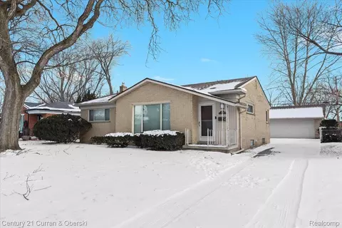 14432 Lyons St, Livonia, MI 48154