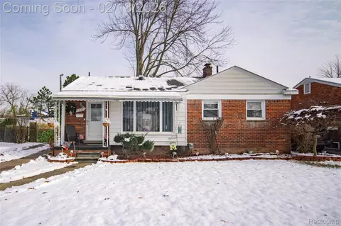 7332 E Frumin Ct, Westland, MI 48185