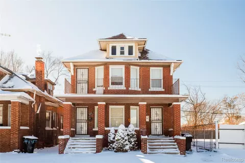 5435 Burns St, Detroit, MI 48213