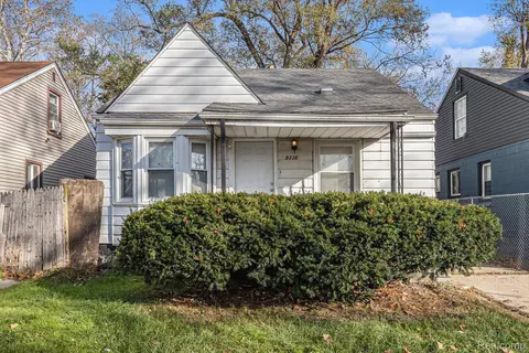9336 Sussex St, Detroit, MI 48228
