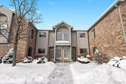 42714 Lilley Pointe Dr #213, Canton, MI 48187